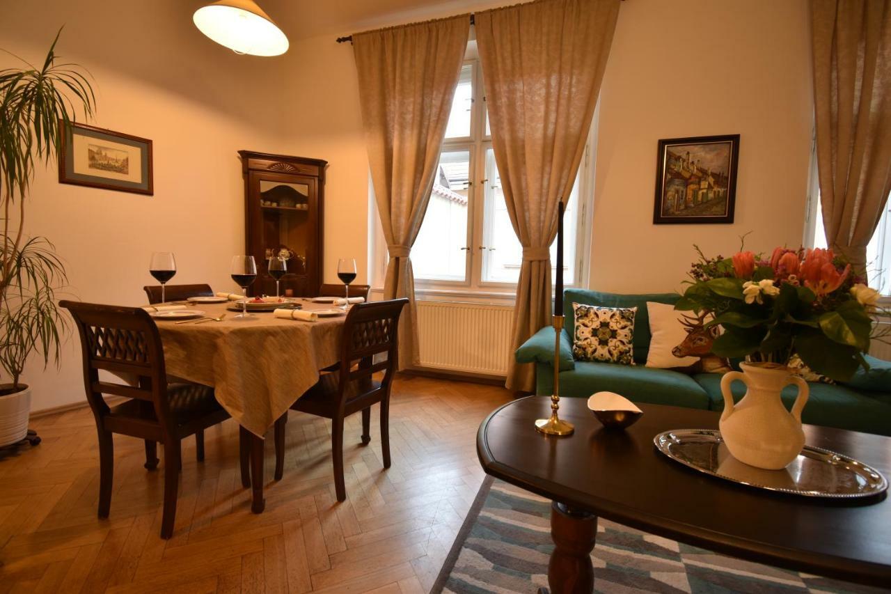 Cozy Flat By The Astronomical Clock Apartment Prague Luaran gambar